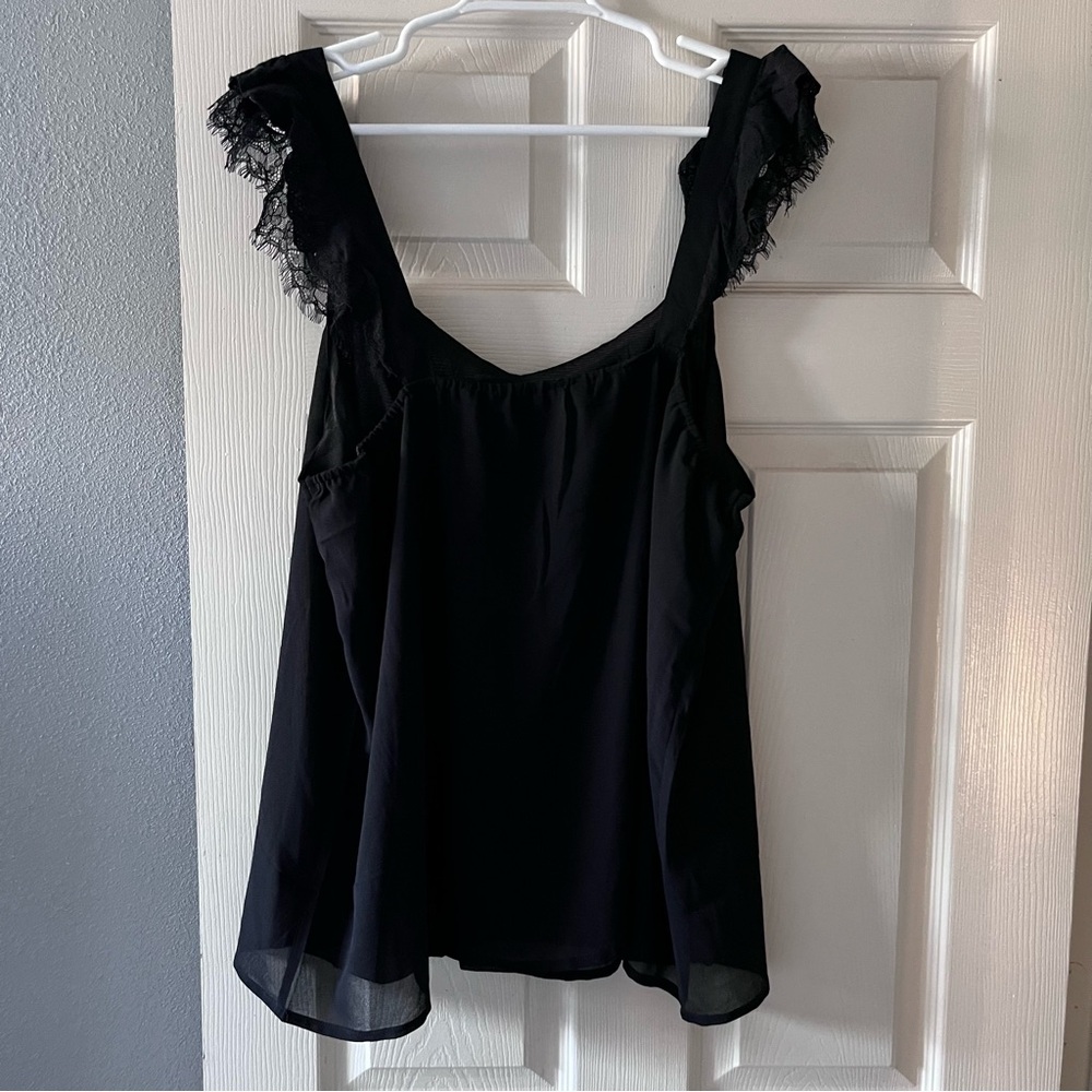 Woman’s dressy tank top..